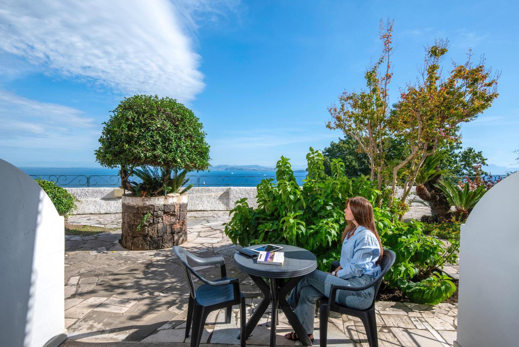 Hotel Ireos 3*