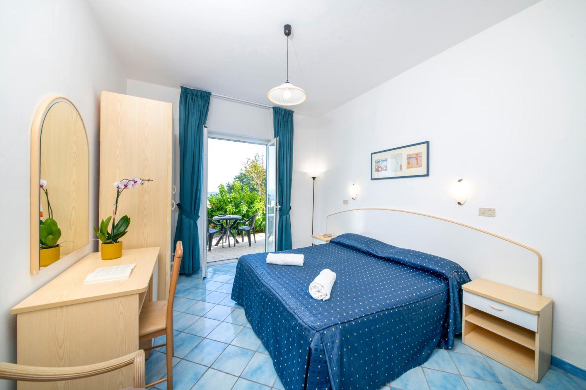 Hotel Ireos 3*