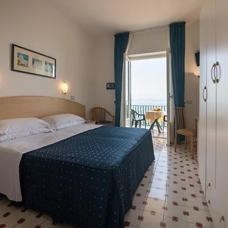 Hotel Villa Ireos Casamicciola Terme Extérieur photo