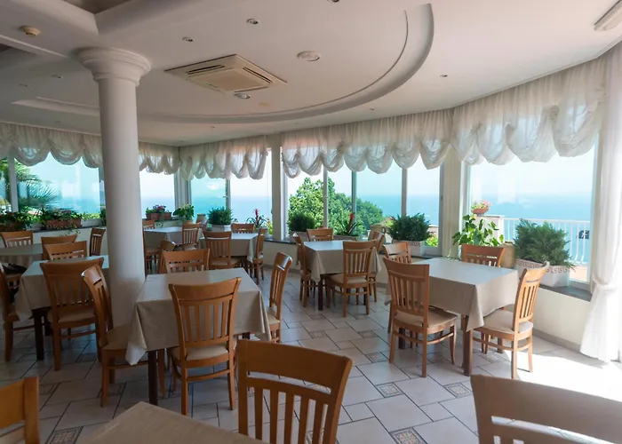 Hotel Villa Ireos