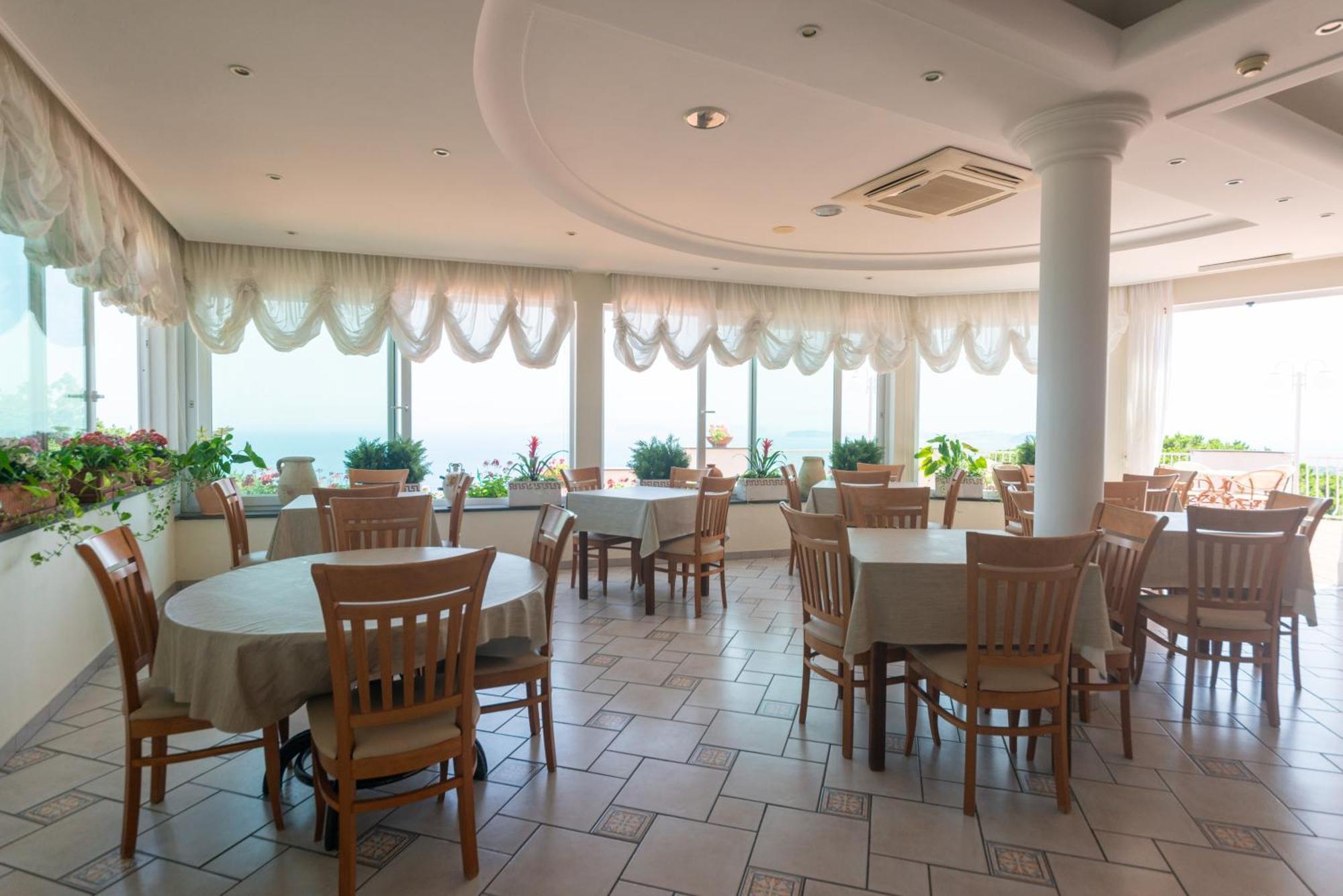 Ireos Hotel Casamicciola Terme
