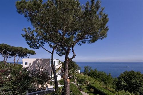 Hotel Ireos 3*